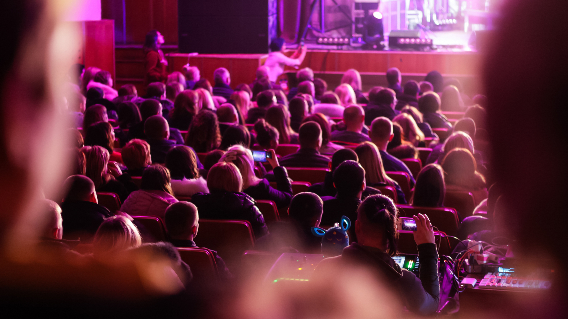 Sanitas Farmaceutici partner del concerto benefico di Enrico Ruggeri a Tortona